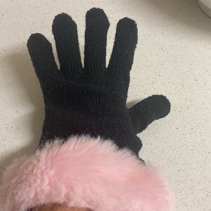 Glove Oven Mitt Feminine and Functional by Hollywood Kitchen